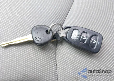 2017 Hyundai Elantra Se from USA, damaged, VIN 5NPD84LF7HH130826